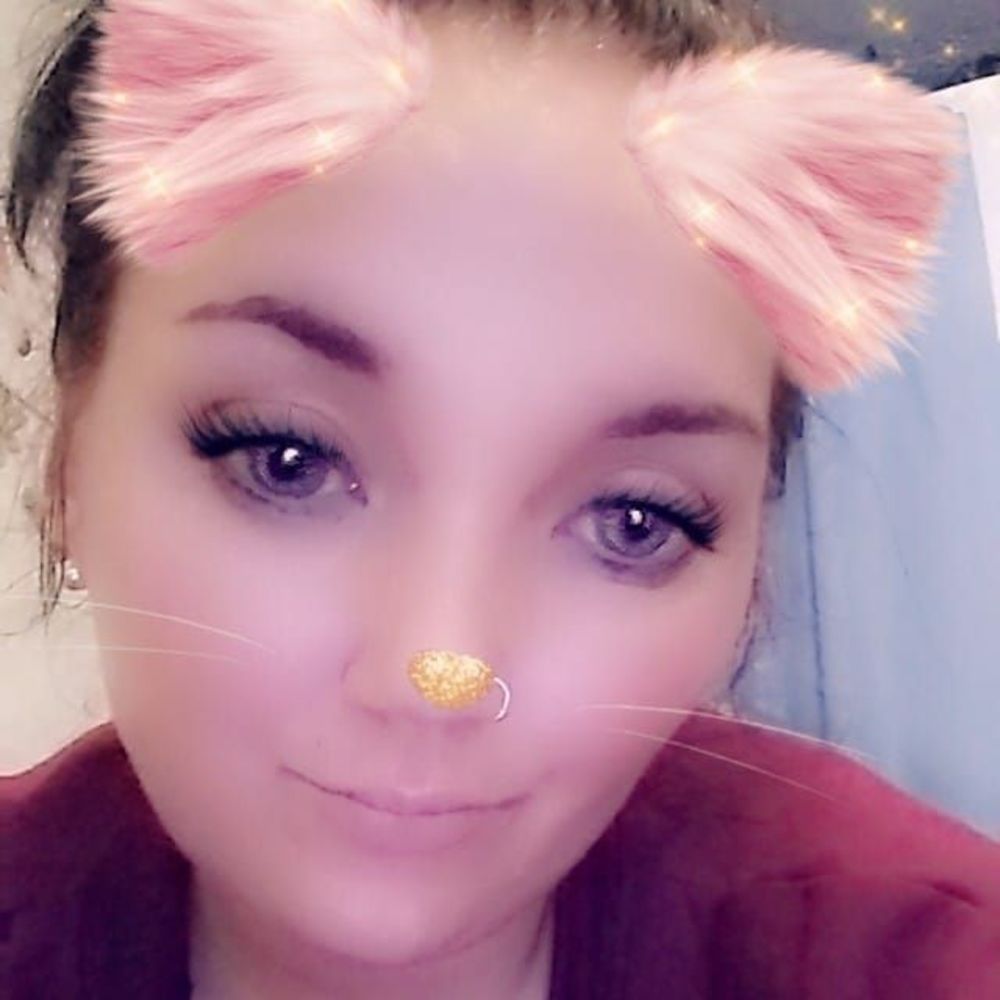 Meet your Posher, Alyssa